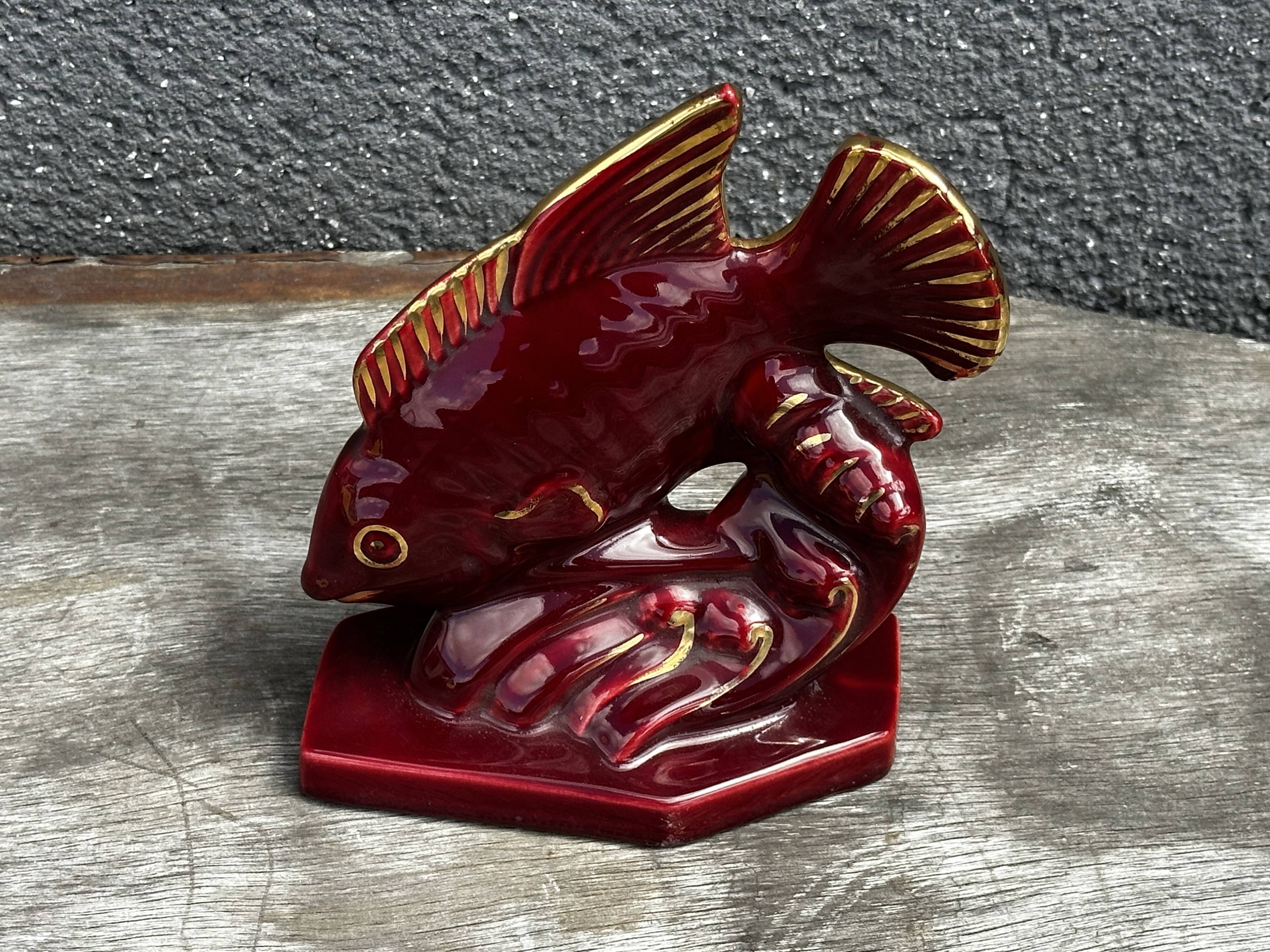Art Deco sculpture 1930-1940 - Signed ceramic fish