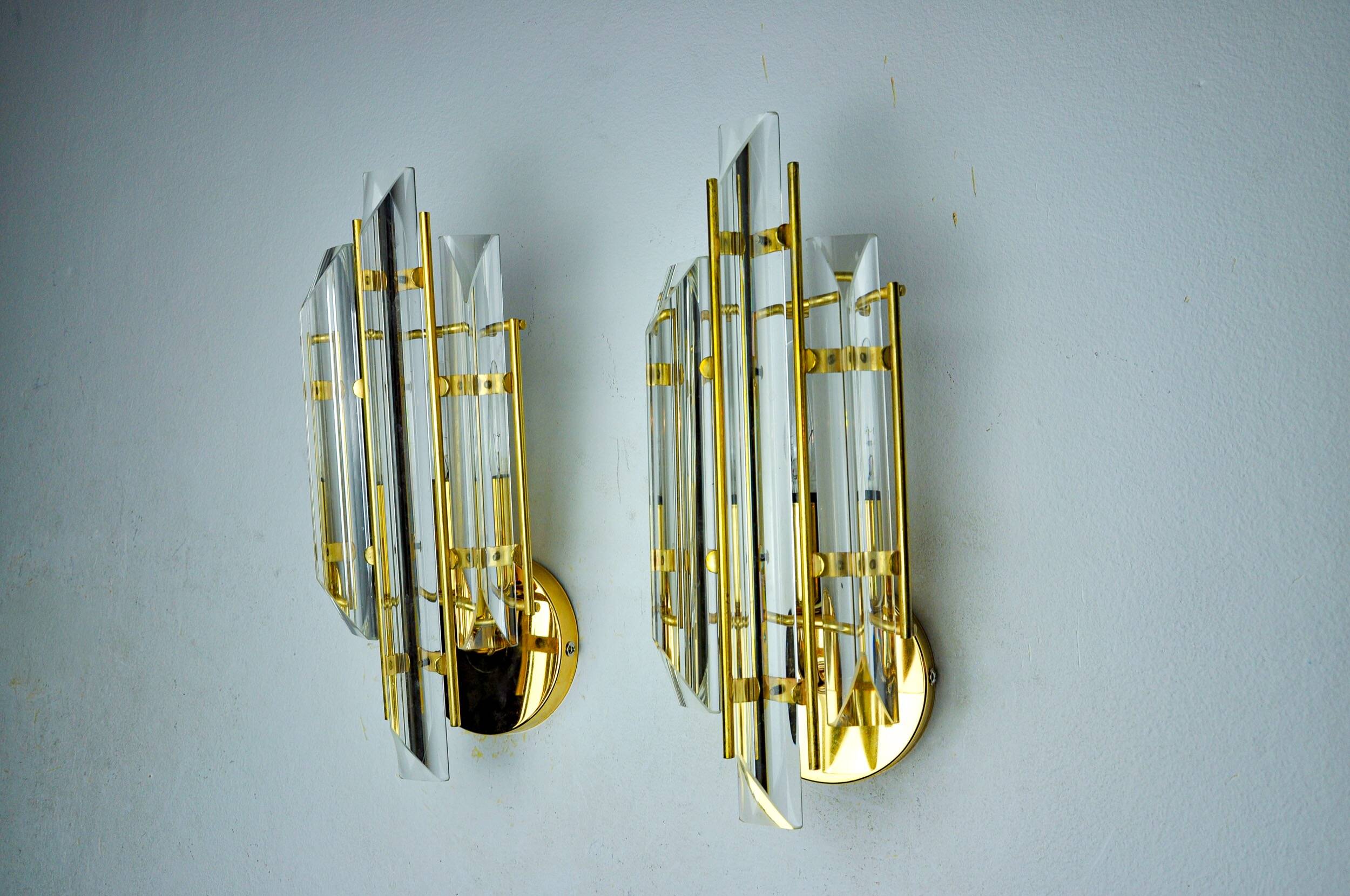 Pair of Venini wall lights, triedri glass, murano, Italy 1970