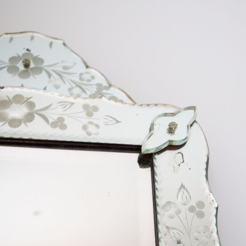 Venetian mirror 65x39cm