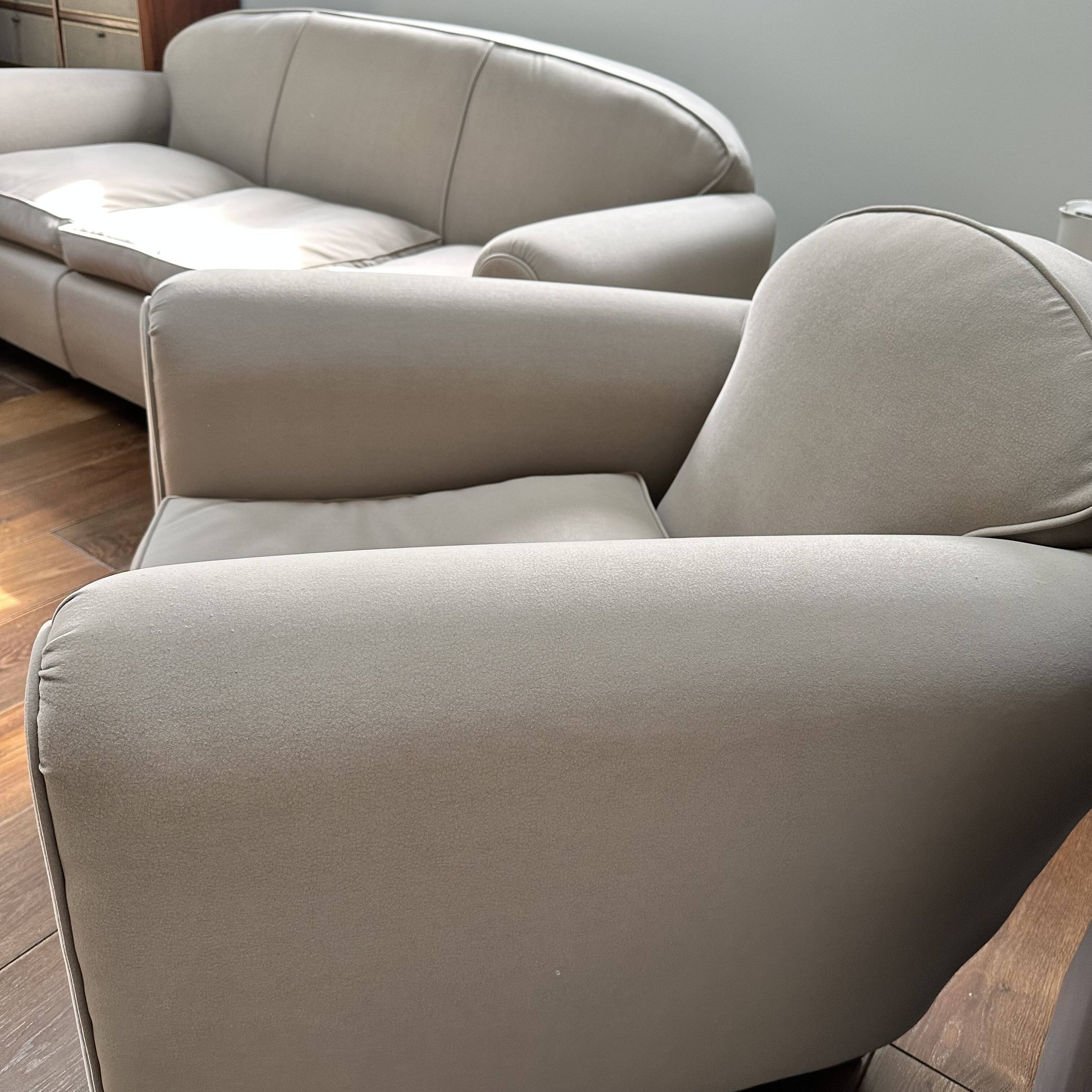 Ensemble club années 50 : 1 canapé 3 places + 2 fauteuils refaits  à neuf