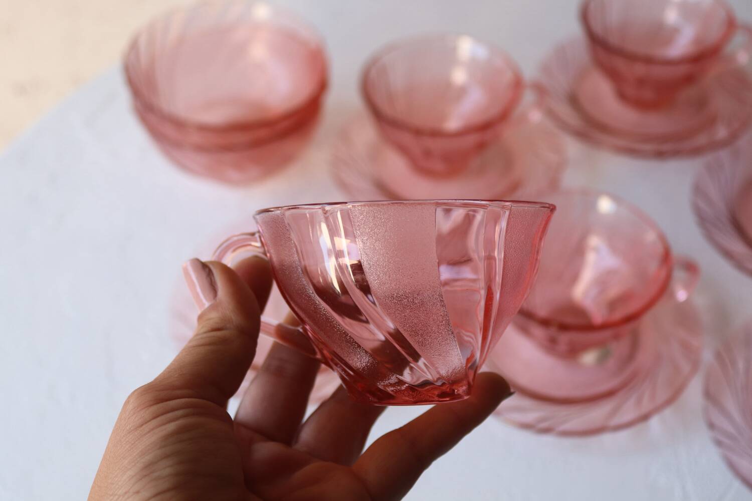 Rosaline moulded pink glass service – 6 cups + 6 saucers + 2 bowls