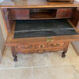 Commode secrétaire époque XIXème en merisier et loupe de frêne