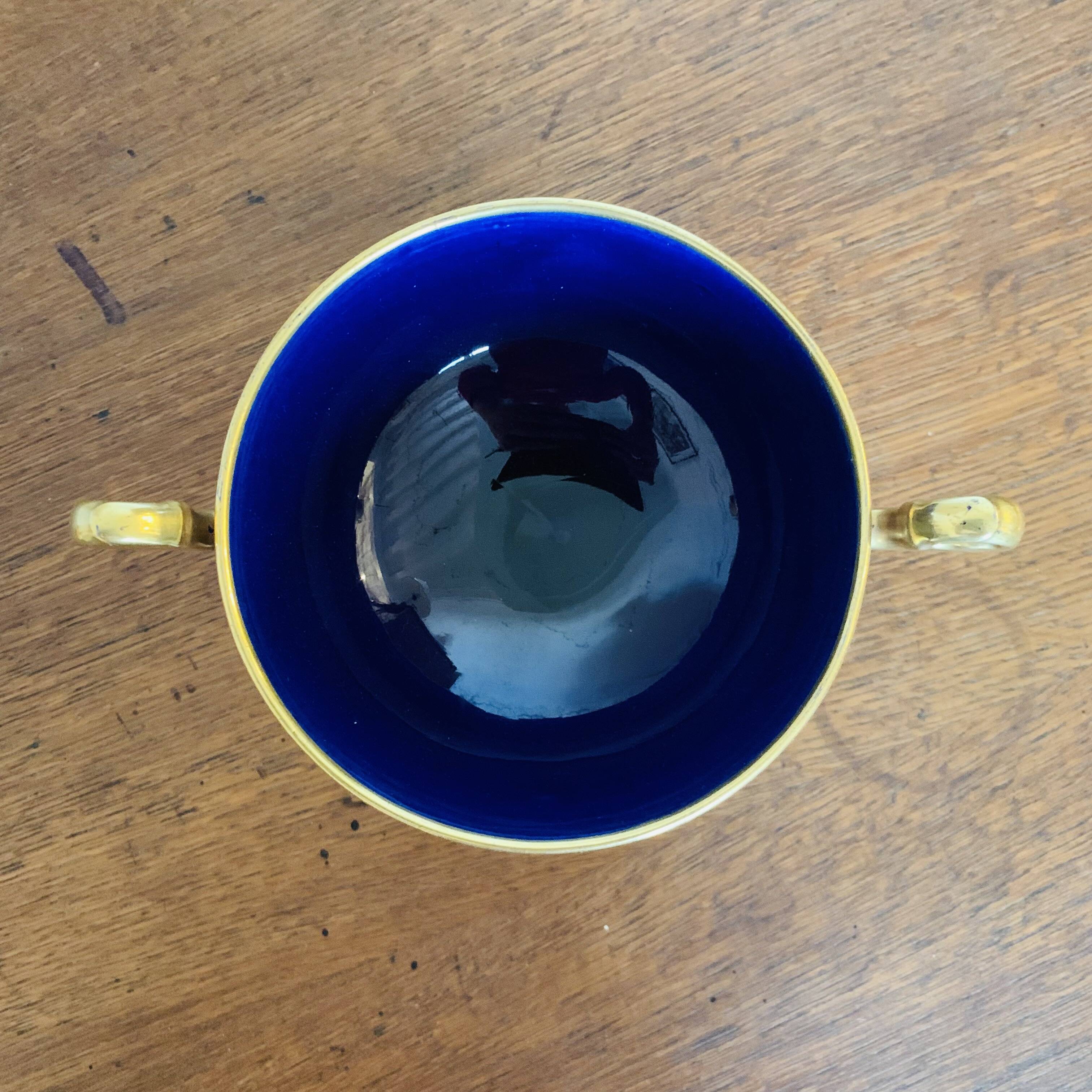 Porcelain cup from Tours Pinon and Jaget