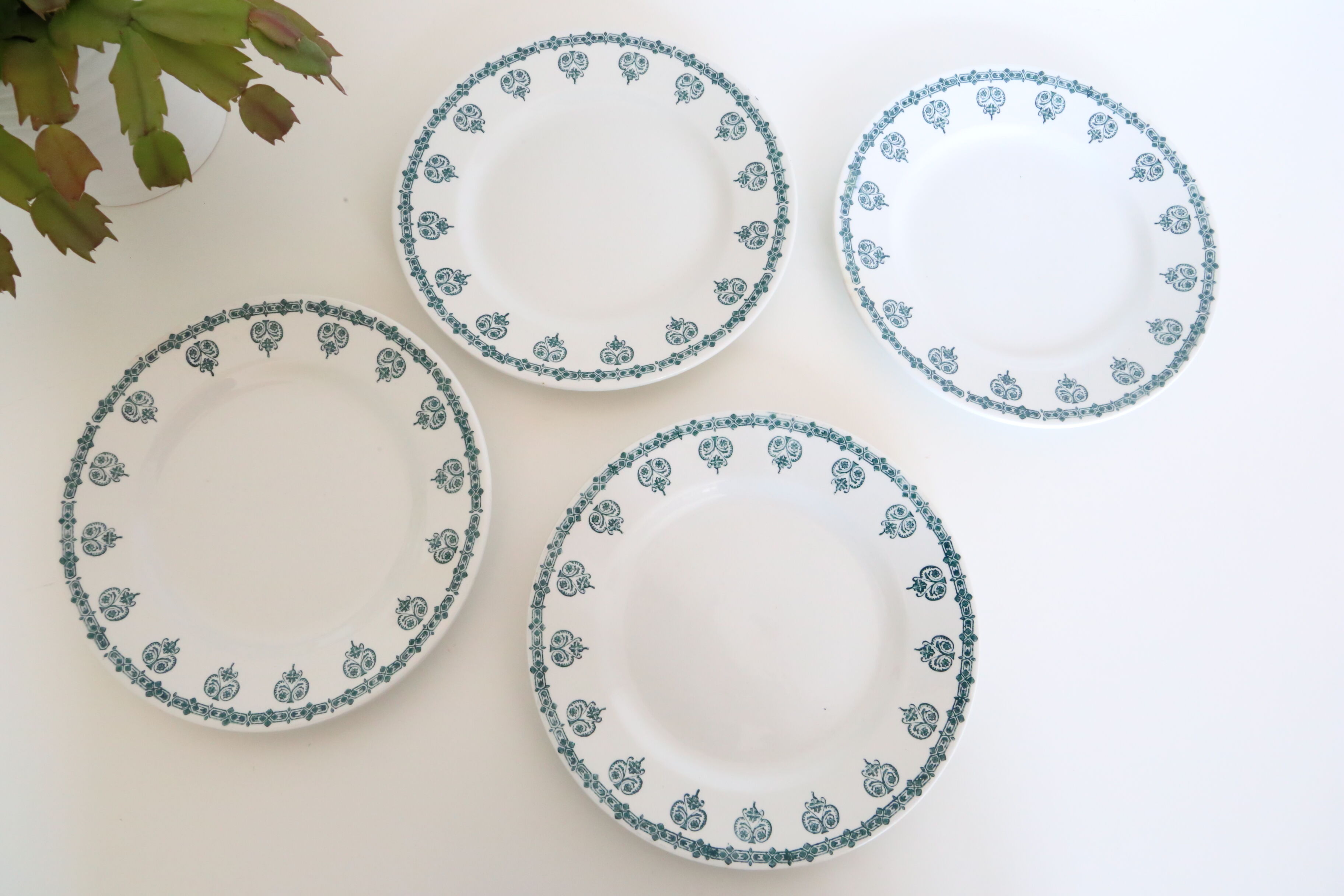 Dessert plate in earthenware style Ceranord iron earth