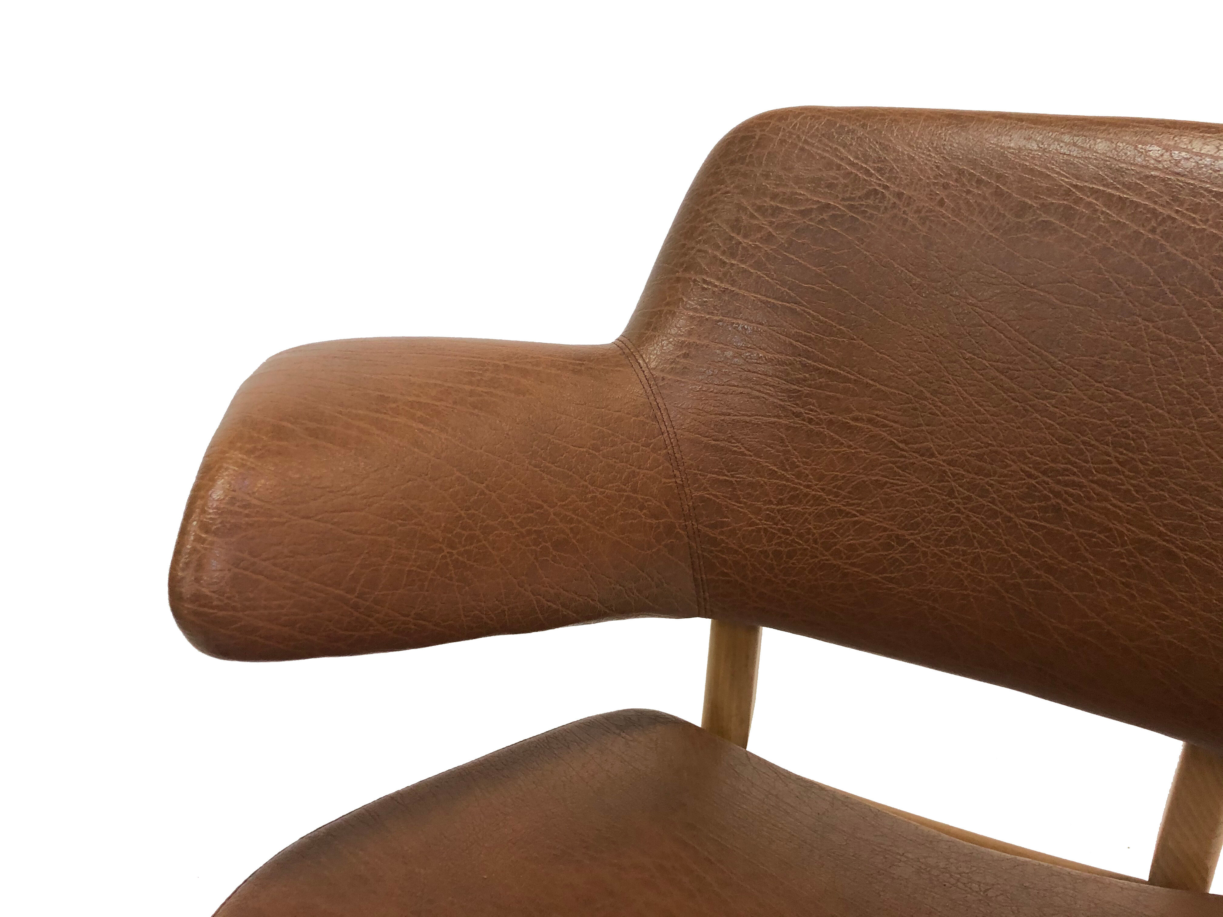 Small vintage penguin chair Louis van Teeffelen WeBe