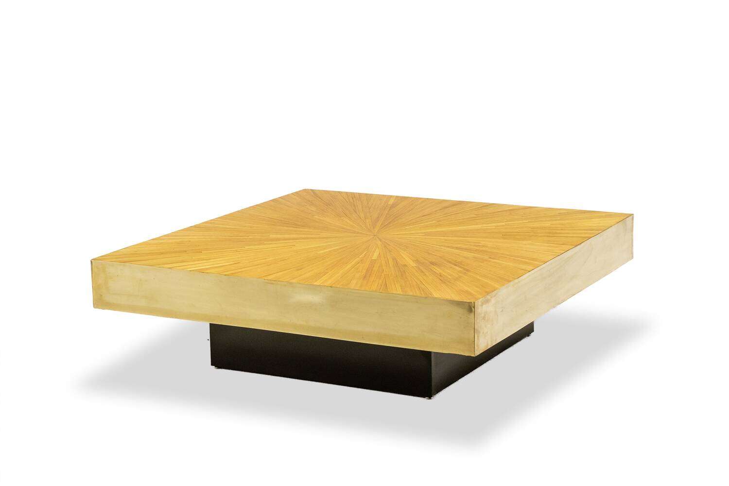 Coffee table in straw marquetry and brass. Contemporary.