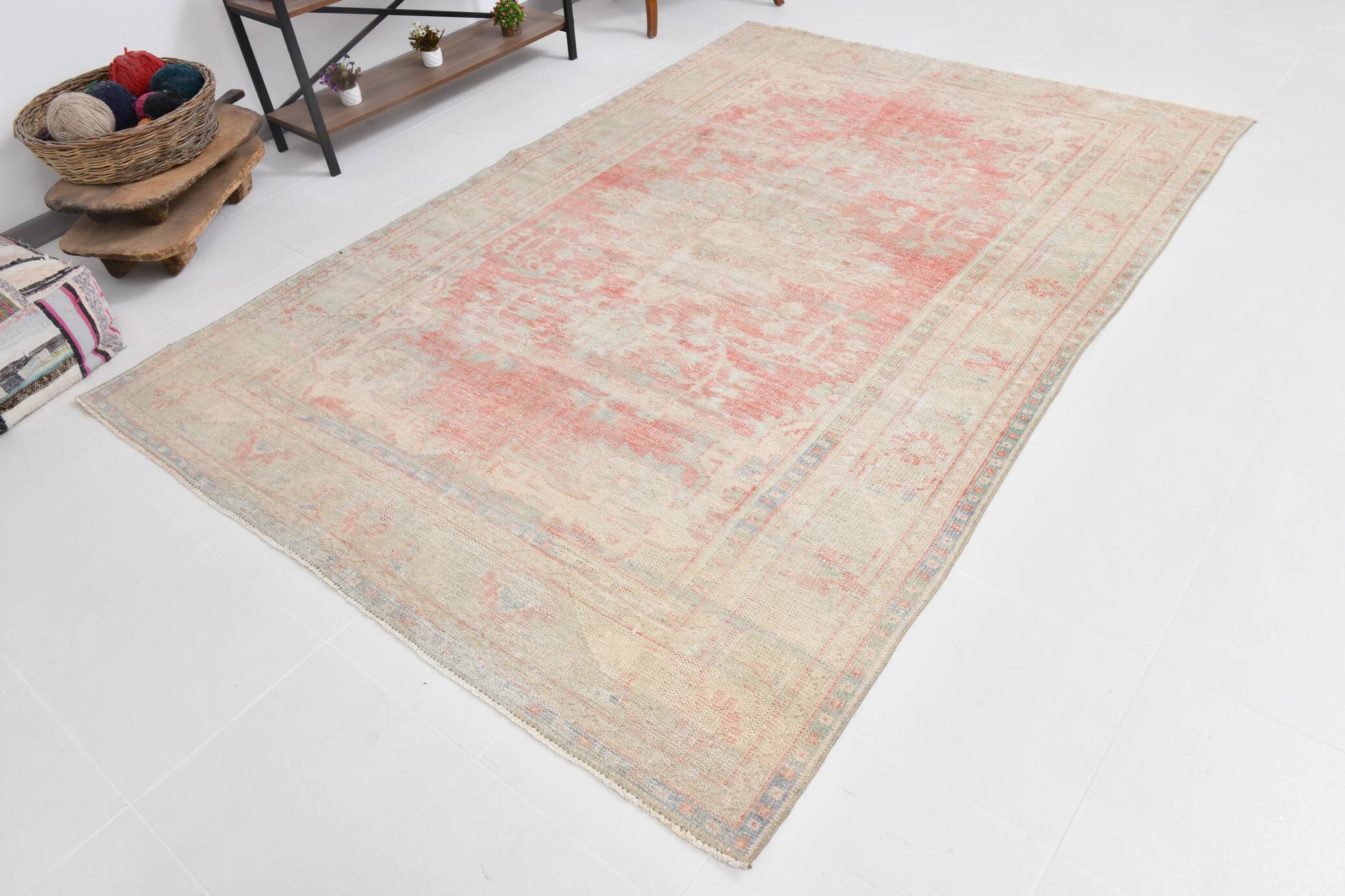 6x9 Pale Red & Beige Vintage Rug