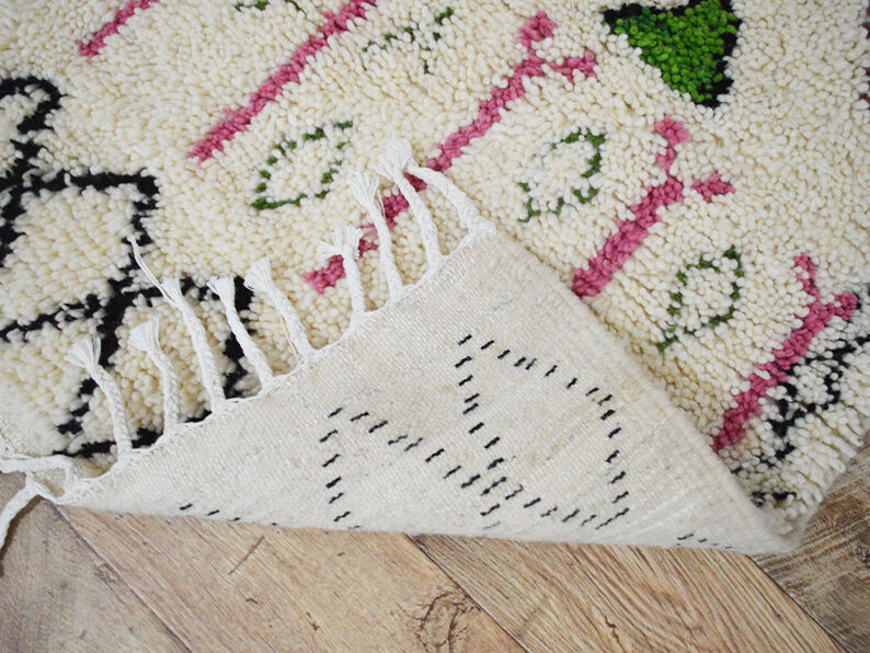 Moroccan Berber Carpet 260x154cm