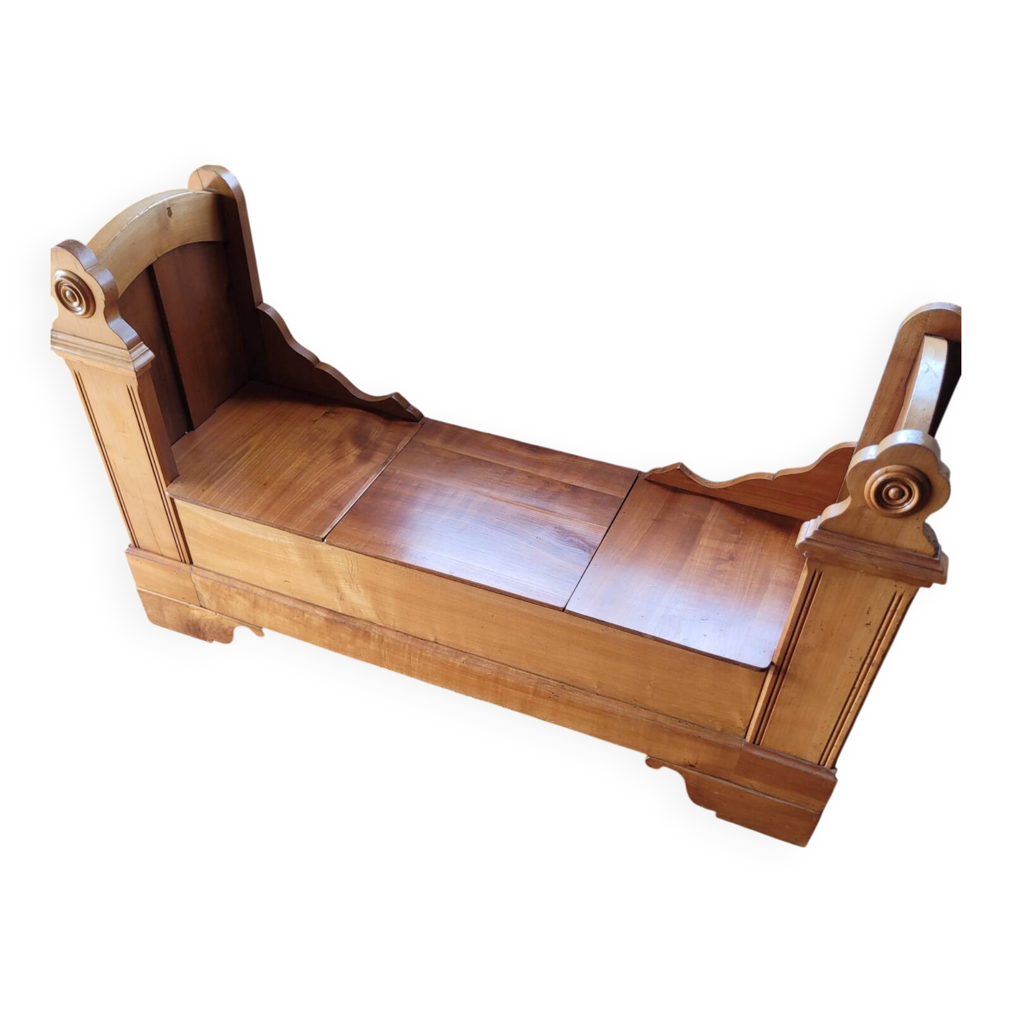 Entrance bench or end of bed
