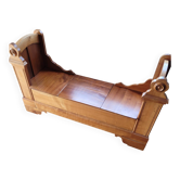Entrance bench or end of bed