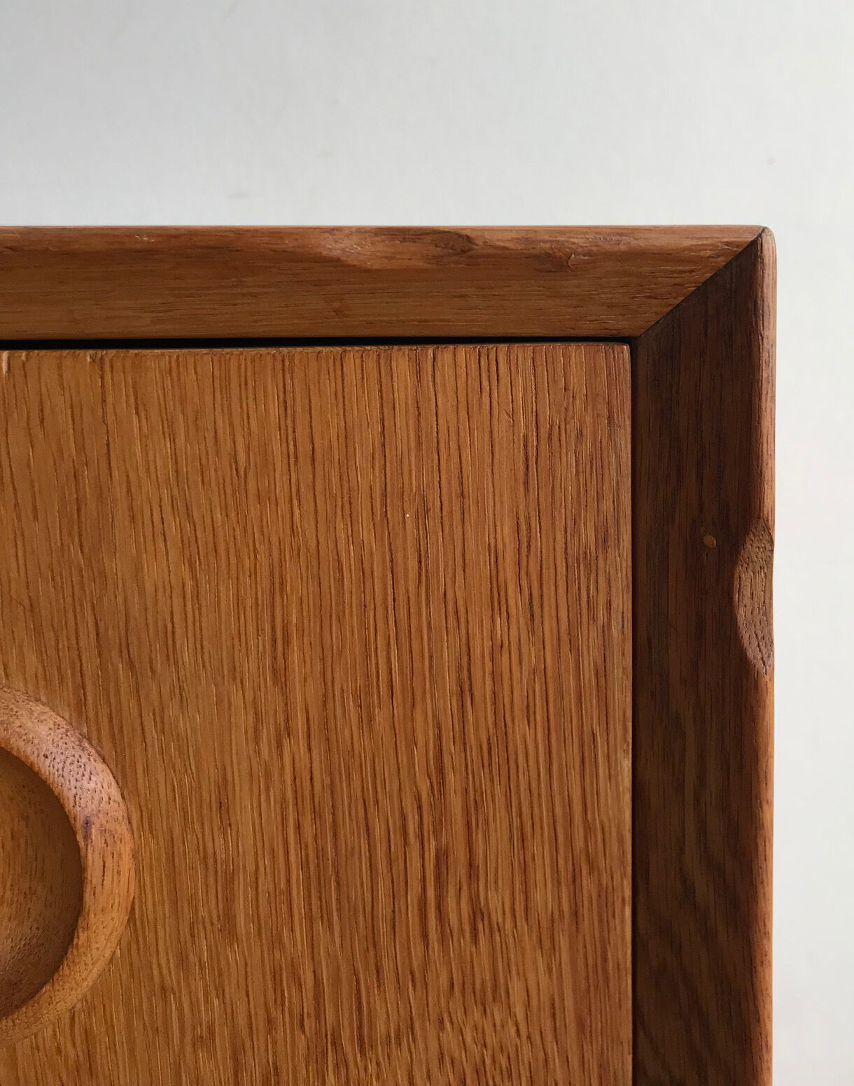 Compass foot chest of drawers in light oak from the 1960s