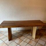 Table en bois de suar