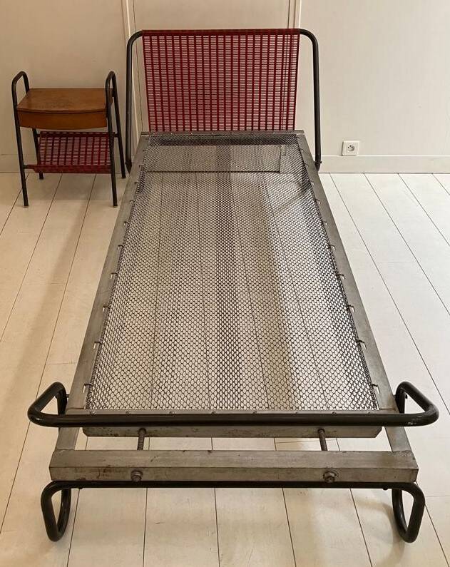Bed and bedside table jaques hitier