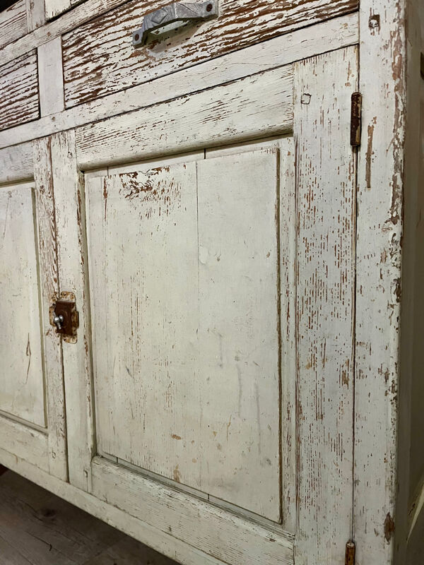 Buffet, vaisselier, garde-manger en bois patiné