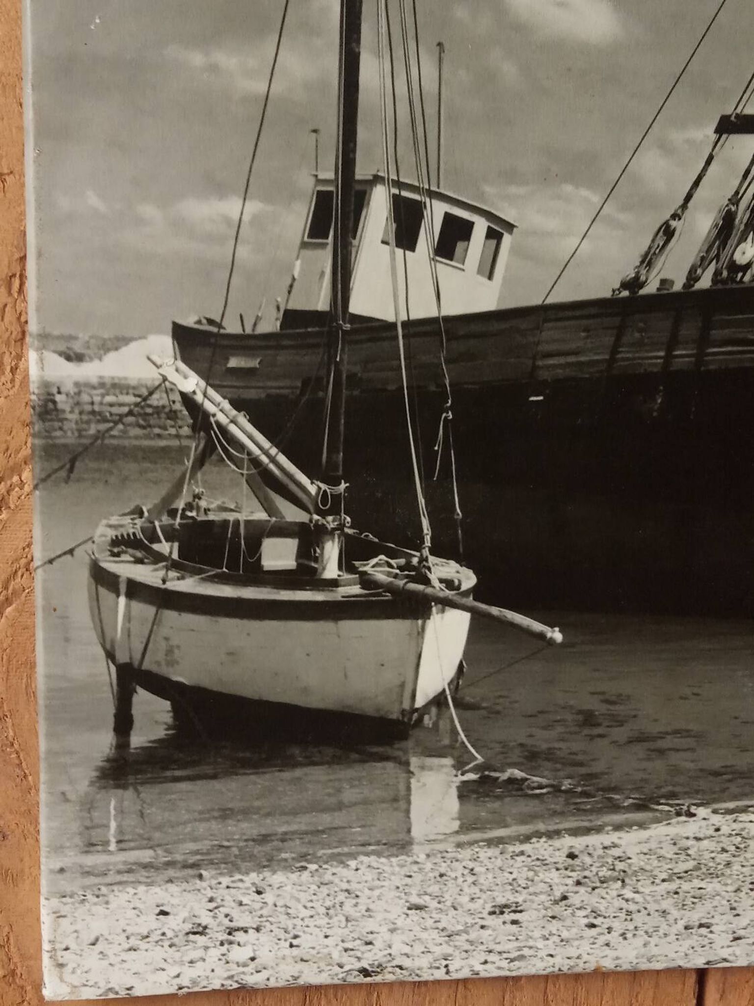 Photo d'un bateau à Roscoff, années 50