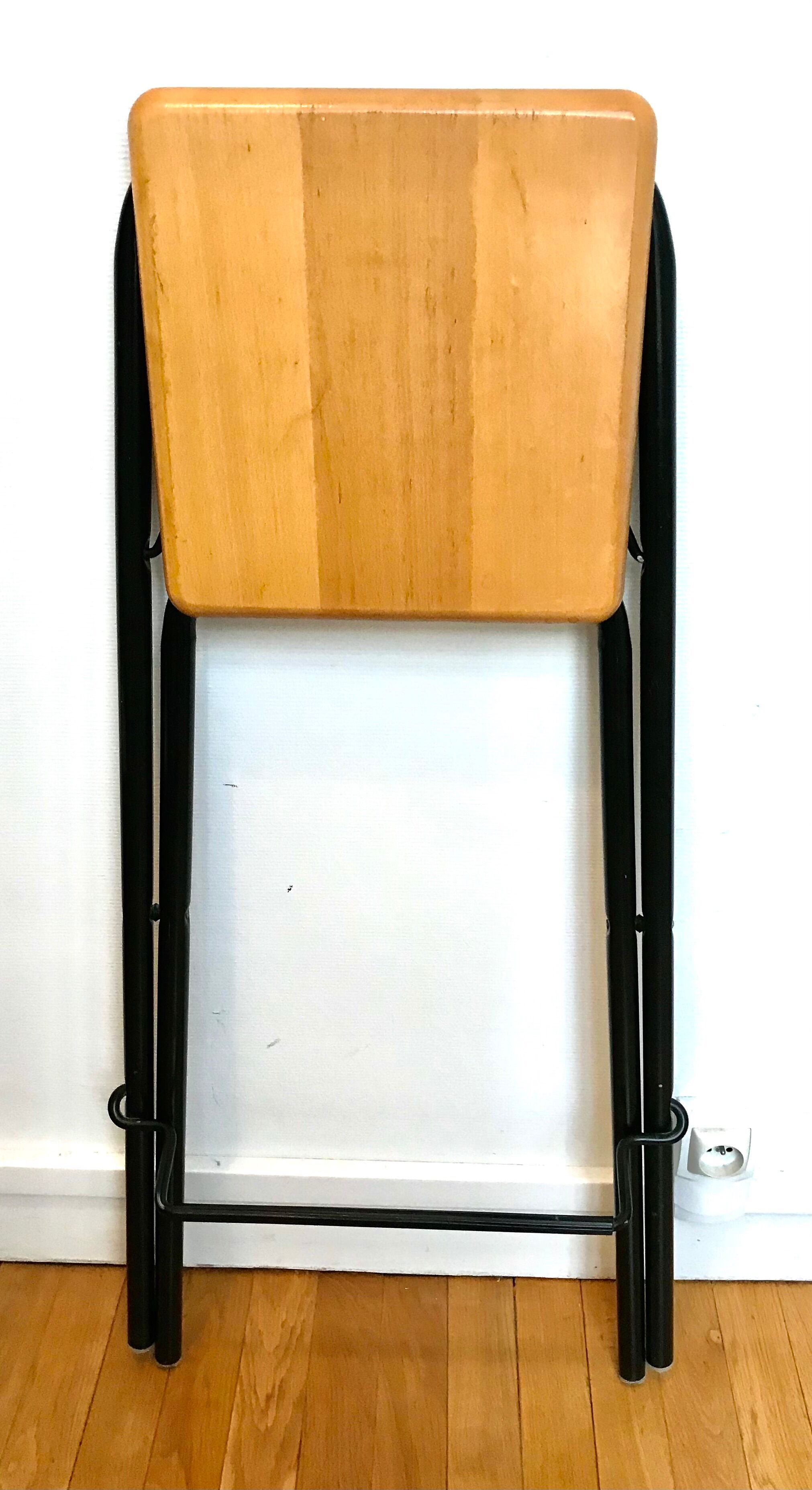 Artist's stool