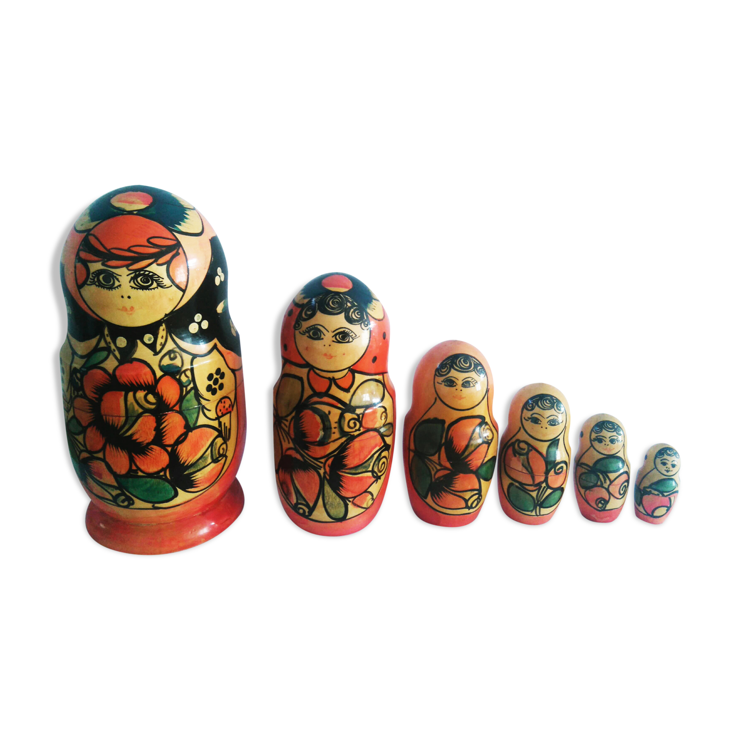 6 large Russian dolls