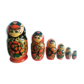 6 large Russian dolls
