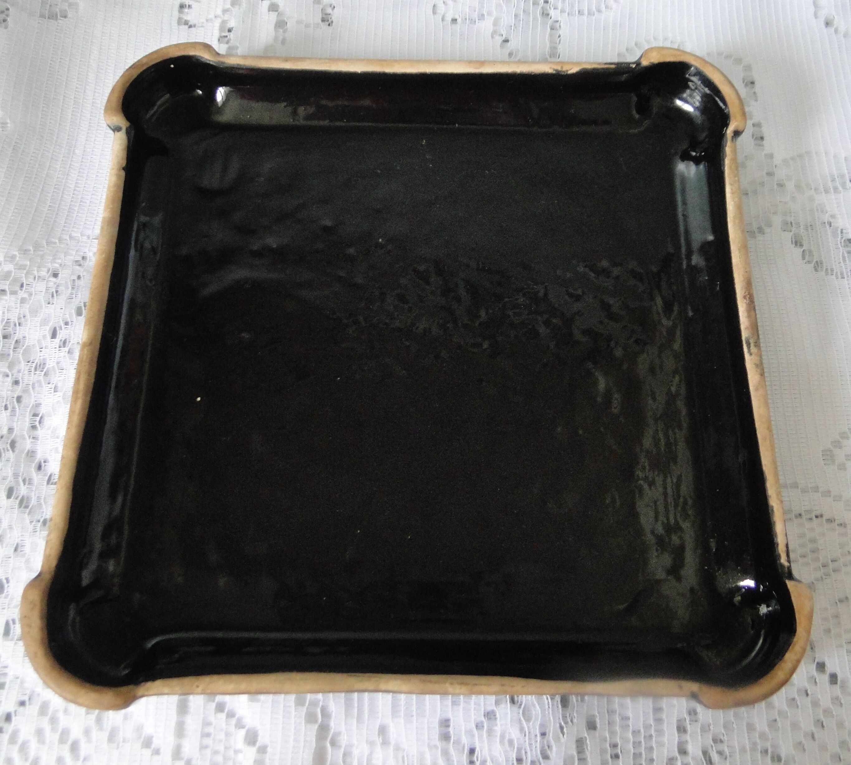 Antique underside in black ceramic enamelled modern and colorful décor