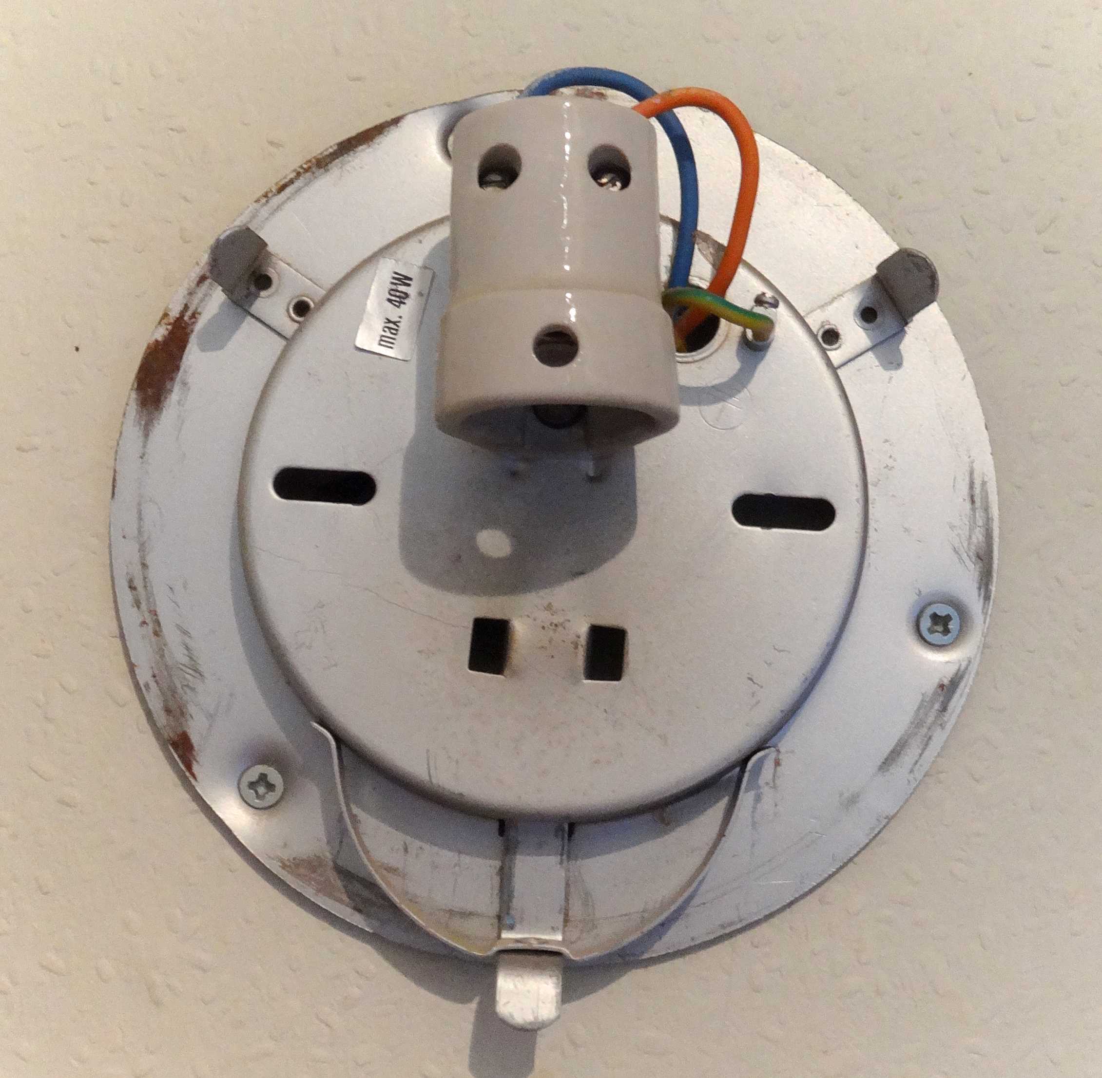 Round cleated vintage glass ceiling