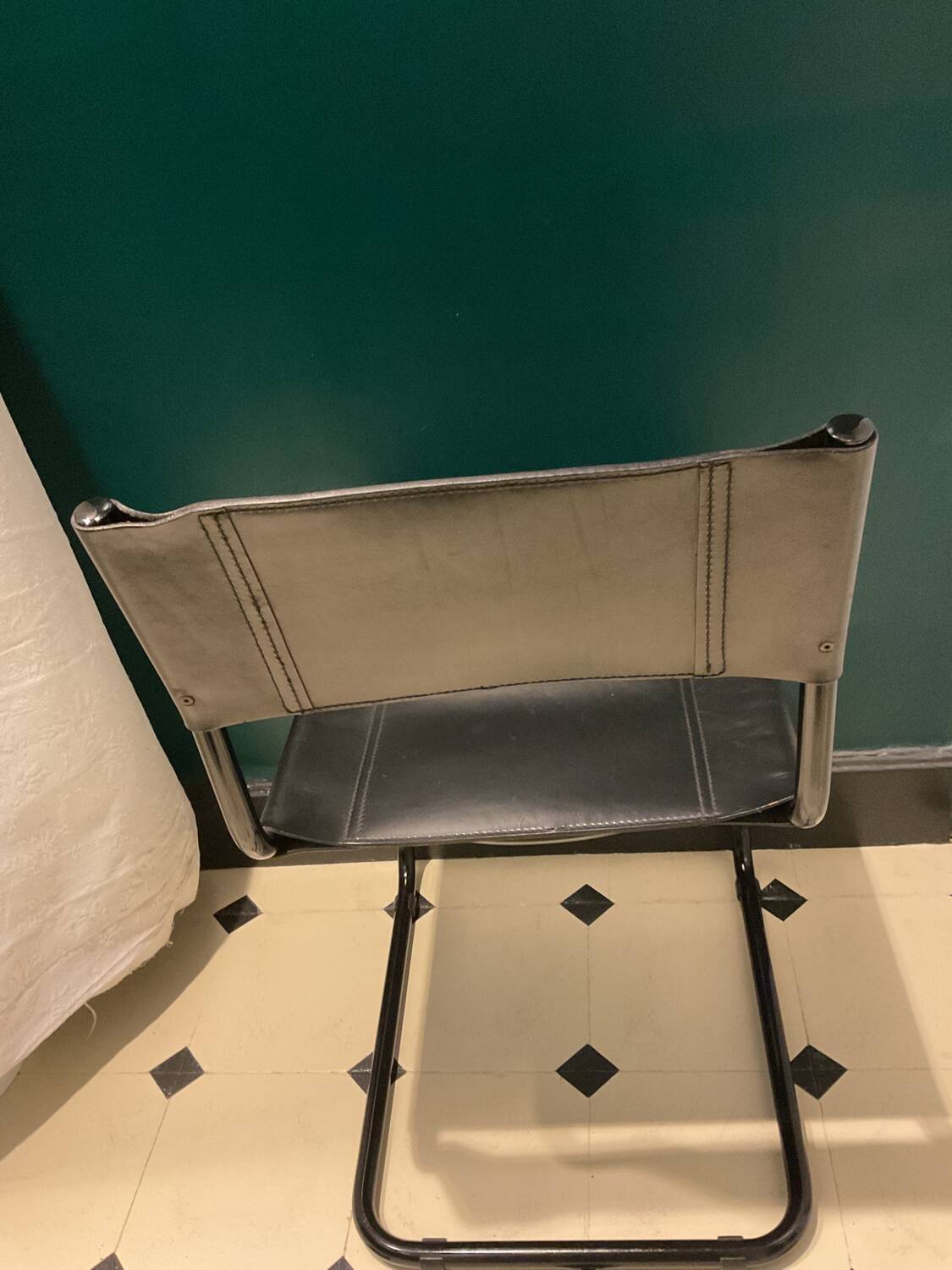 2 Bauhaus style leather chairs