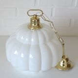 Suspension vintage en verre opalin blanc / Éclairage éclectique années 1970