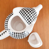 Teapot Elephant collection, houndsfoot, year 81