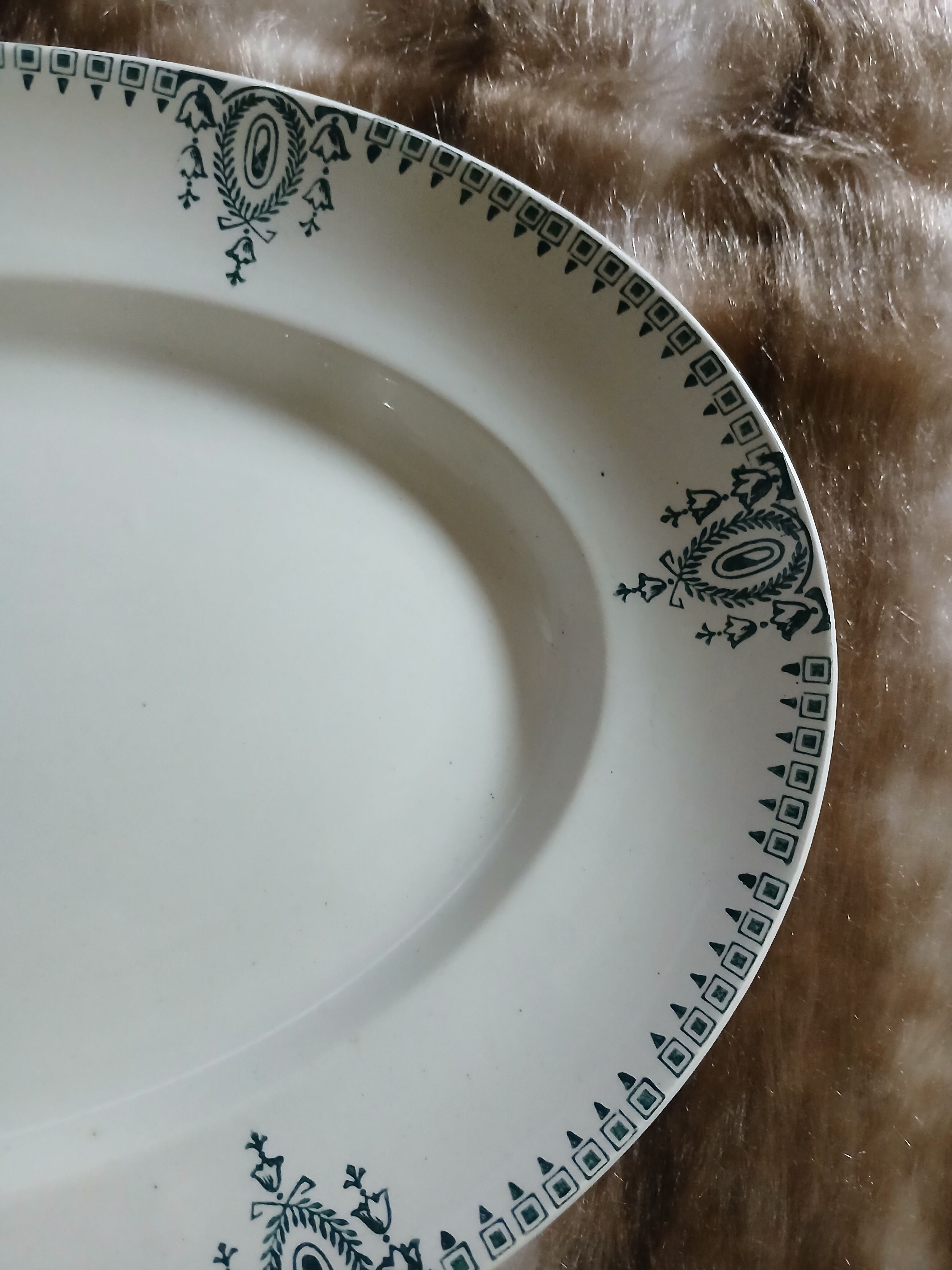 Oval plate in ironstone