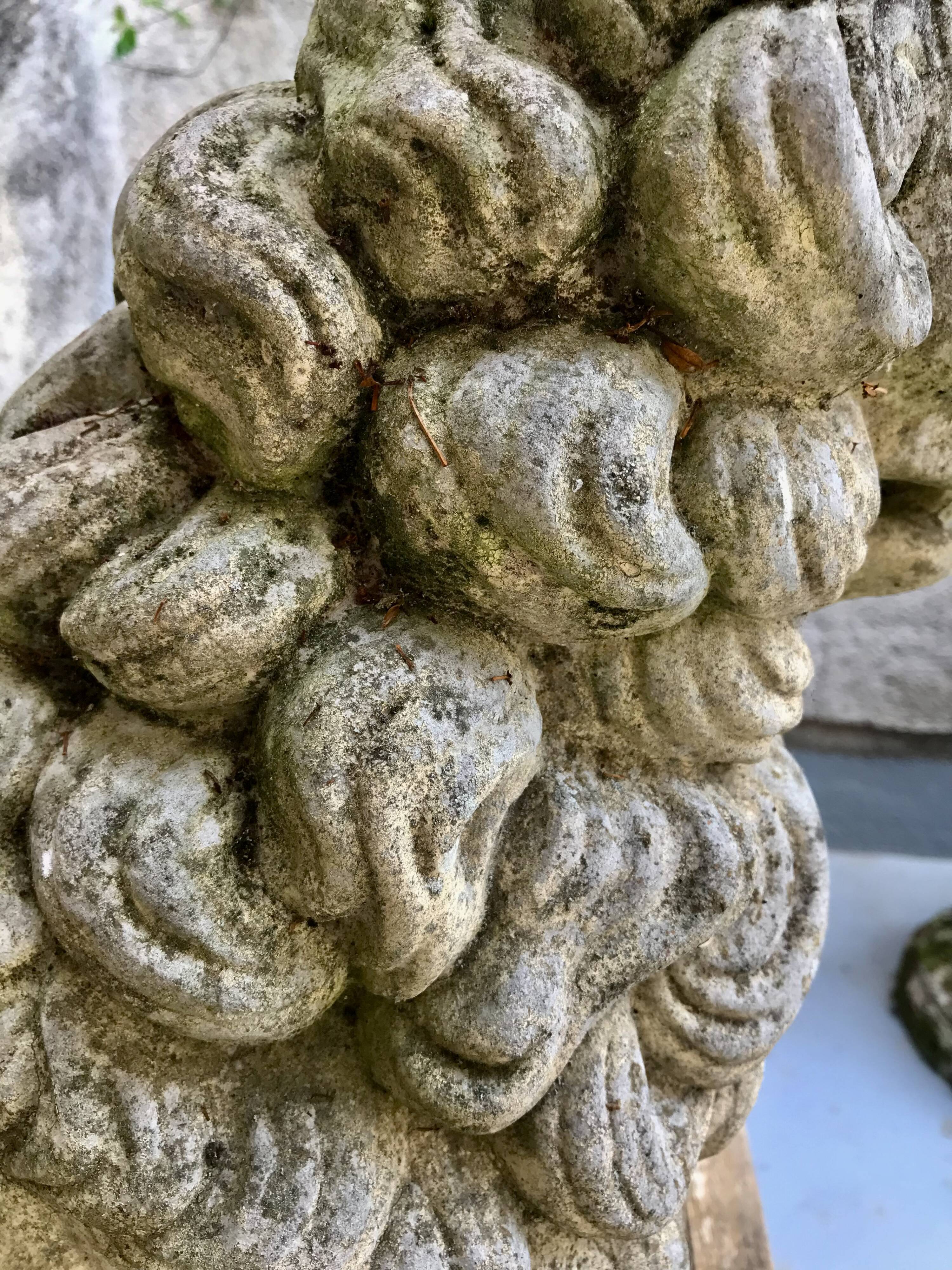 Fountain statue Lion stone reconstituted