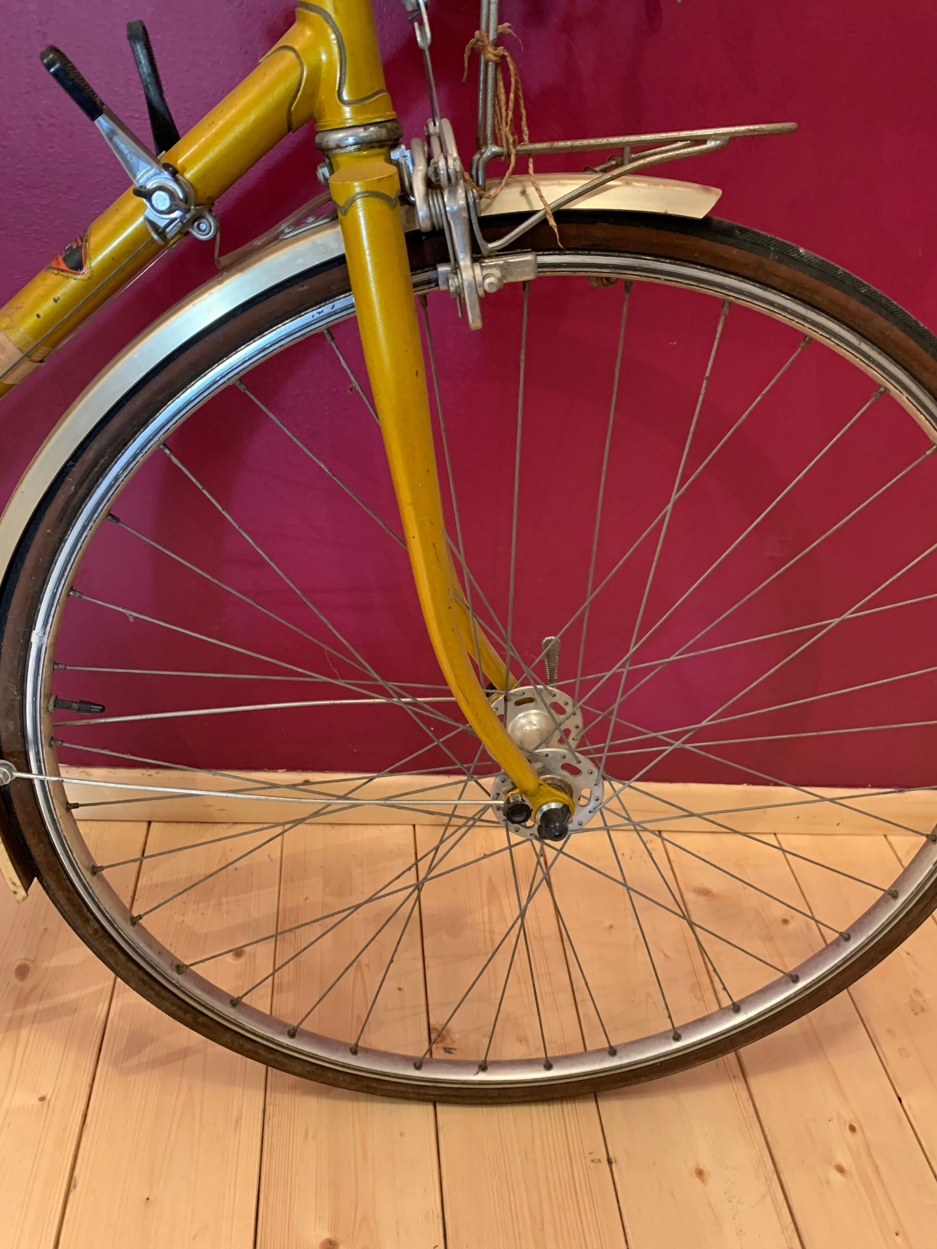 Vintage Superator men's race
