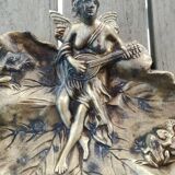 Art Nouveau pocket emptier/Woman with mandolin on vine leaves in spelter