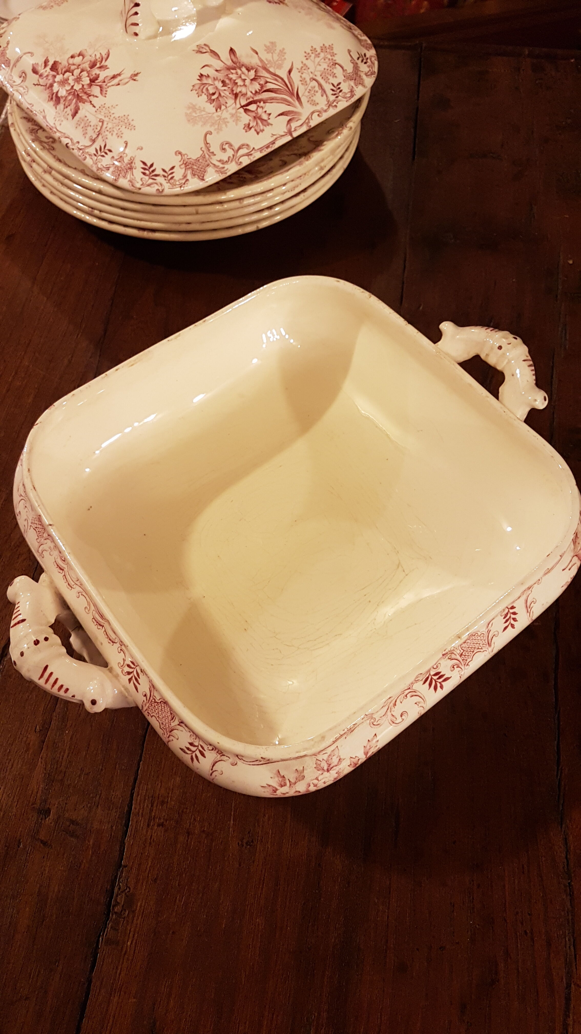 Soupière légumier en faïence à décor de fleur Choisy