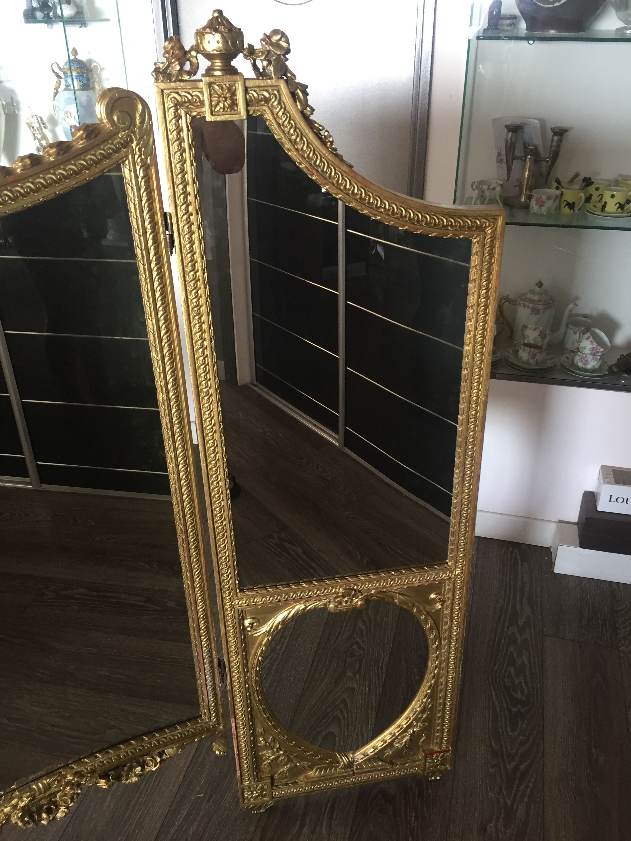 Gilded wooden screen