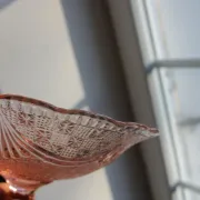 Vintage pink glass footed bowl – Star-decorated compote with draping – Ø 24 cm