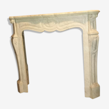 Pompadour fireplace in marble of carrara