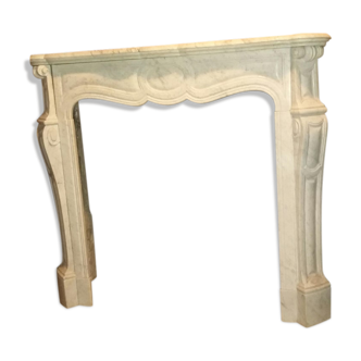 Pompadour fireplace in marble of carrara