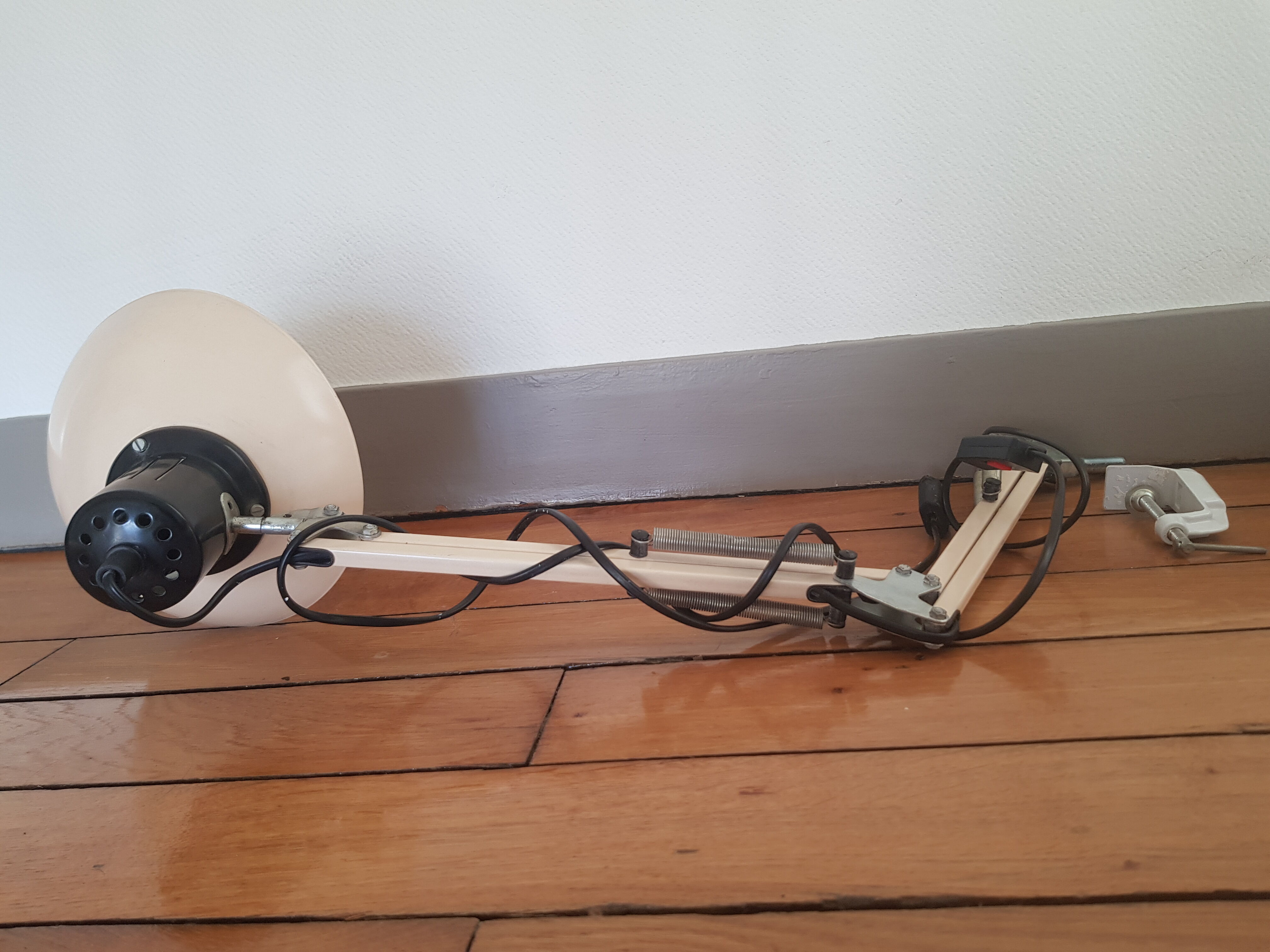 Luminor Architect Clamp Lamp