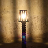 Press screw floor lamp