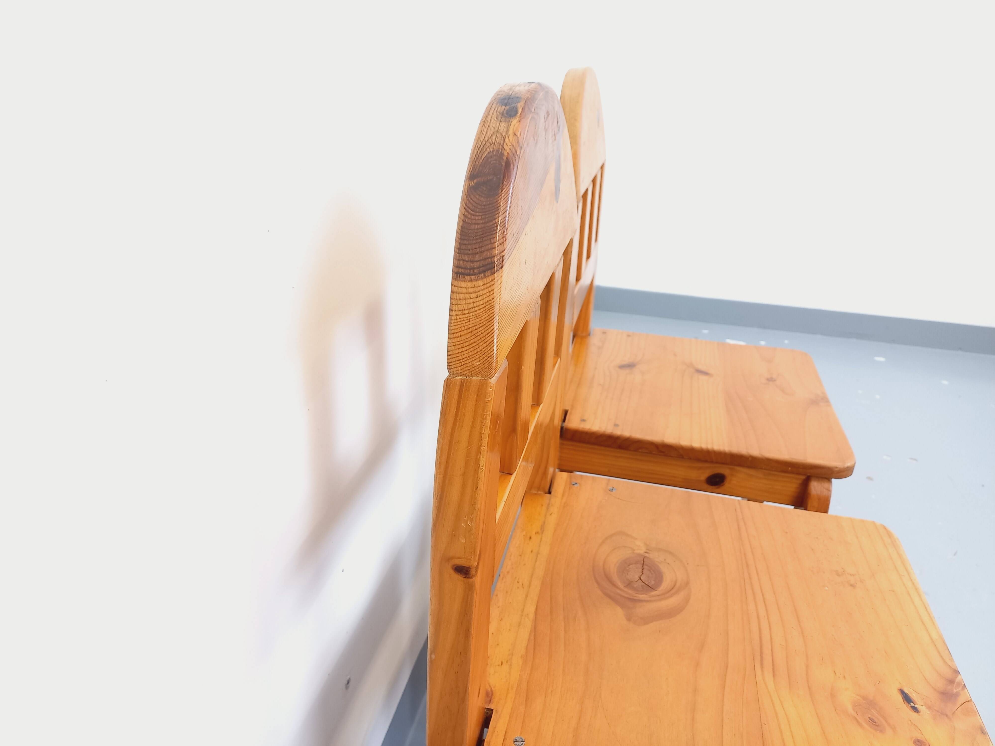 Paire de chaises vintage en pin des années 70 80