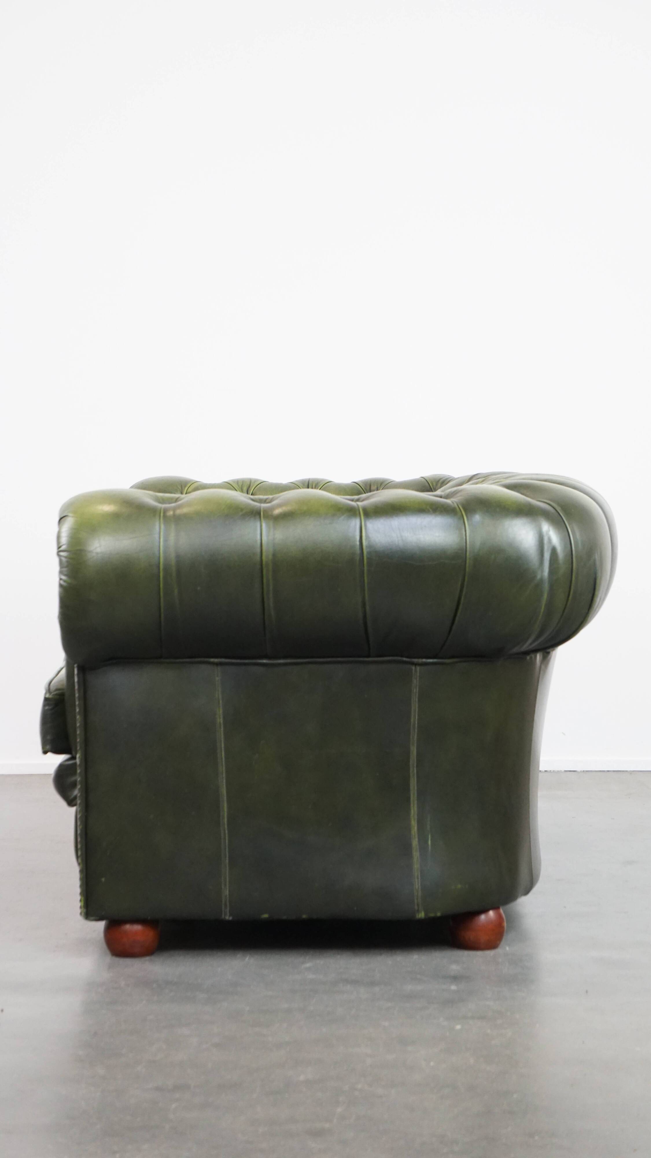 English Chesterfield 2-seater sofa in green cowhide leather