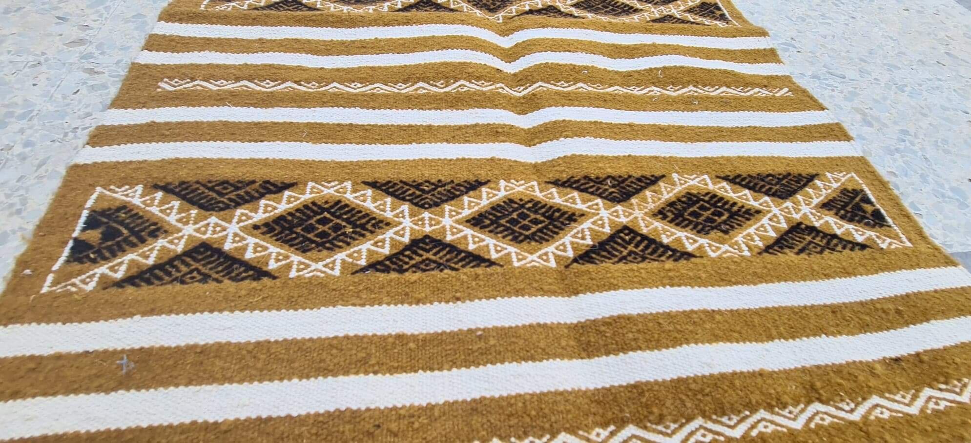 Handmade bed-down carpet made of pure wool  - 72x128cm
