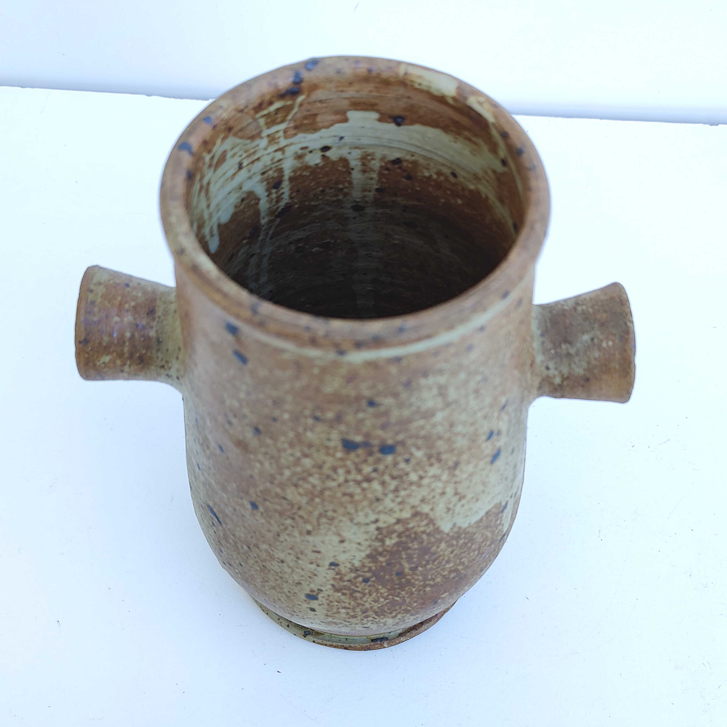 Vase en grés signé la tournerie