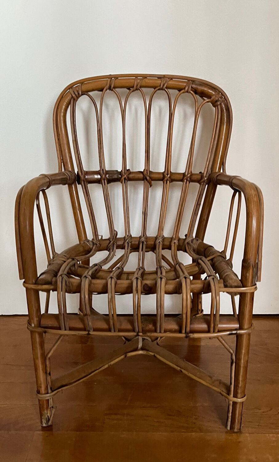 Fauteuil d’enfant en rotin