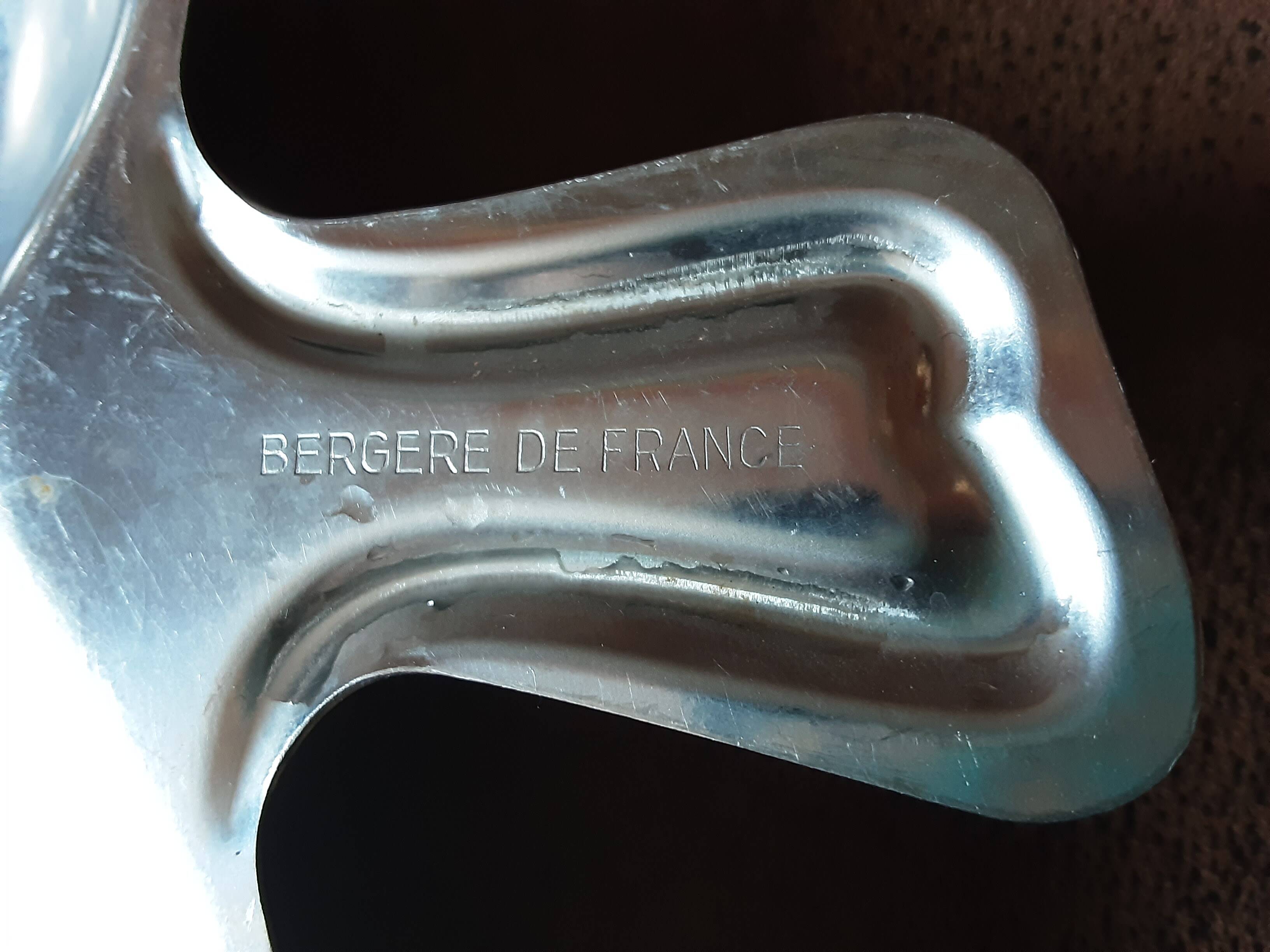 Coupelle  métal Bergère de France