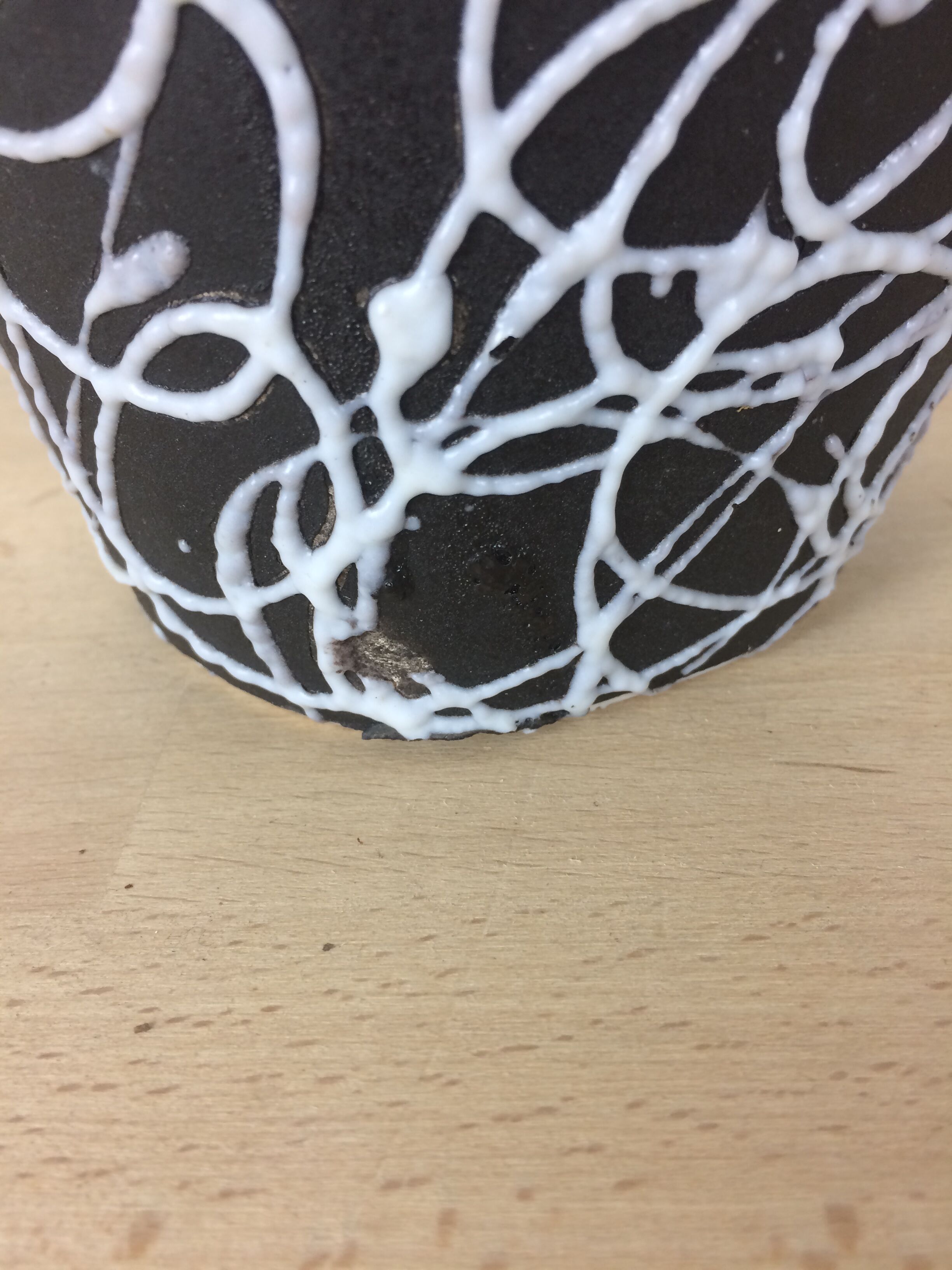 60s Vallauris ceramic vase, white spaghetti