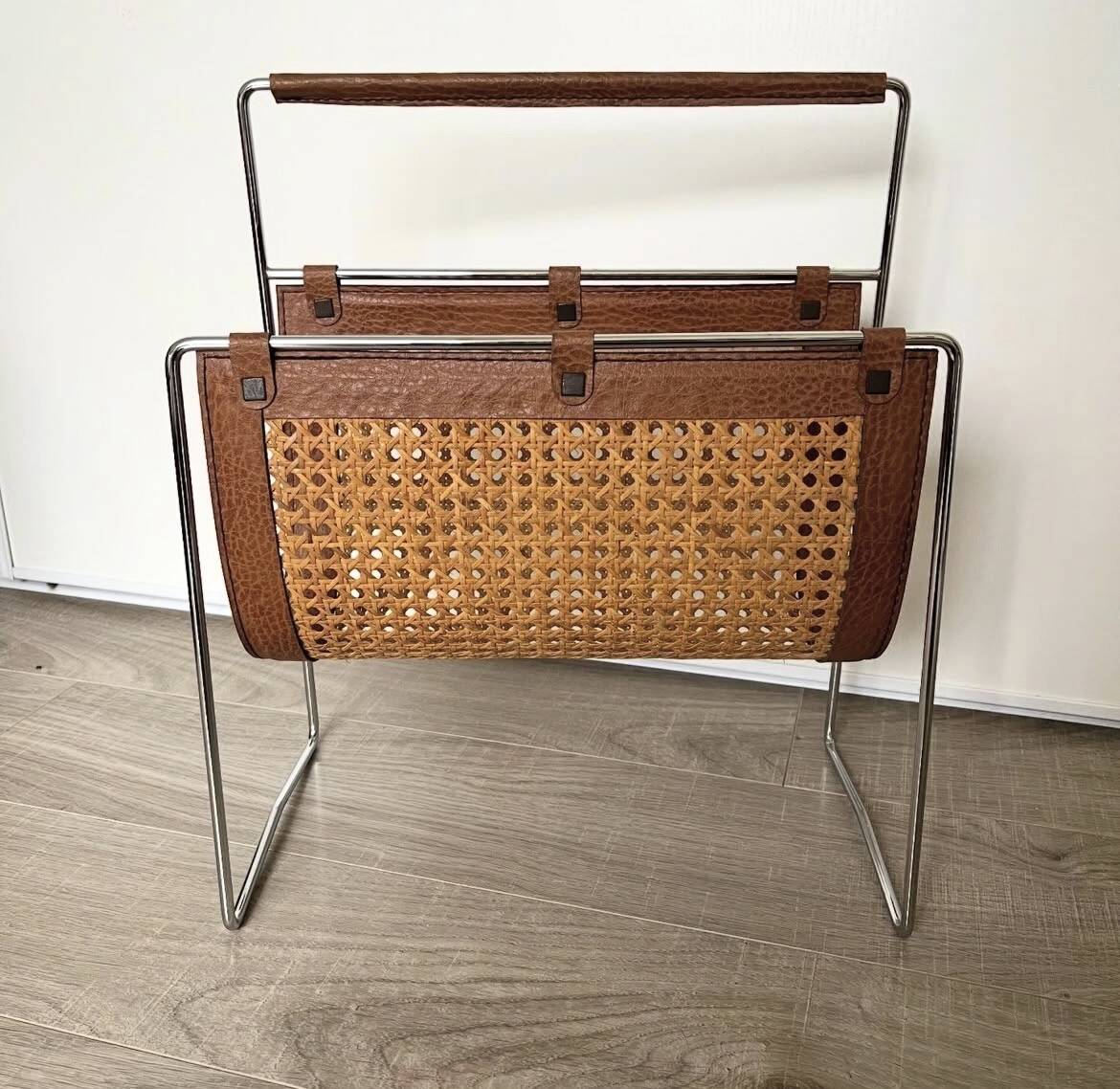 Porte-revues design cuir chrome cannage