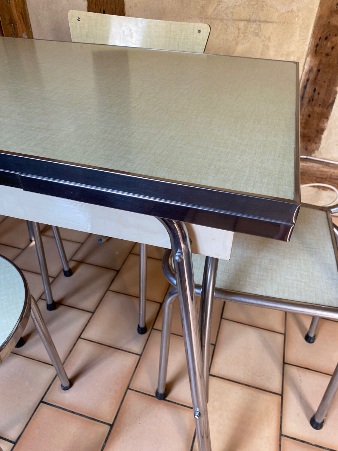 Table and chairs set in formica year 50