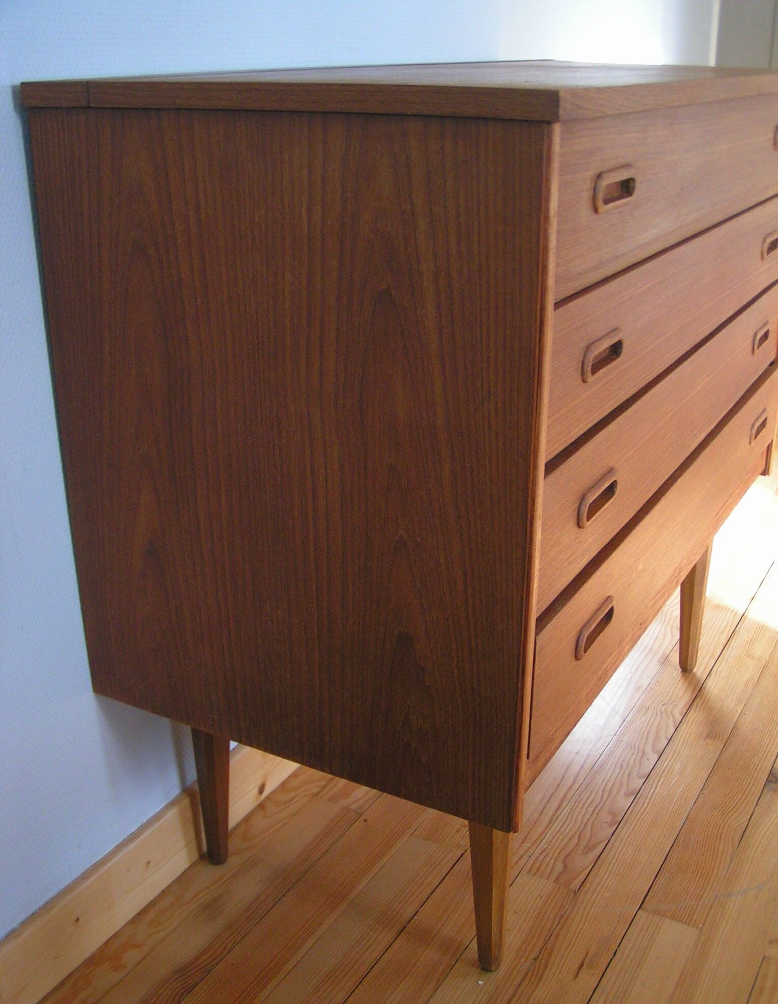 Hairdresser's chest of drawers