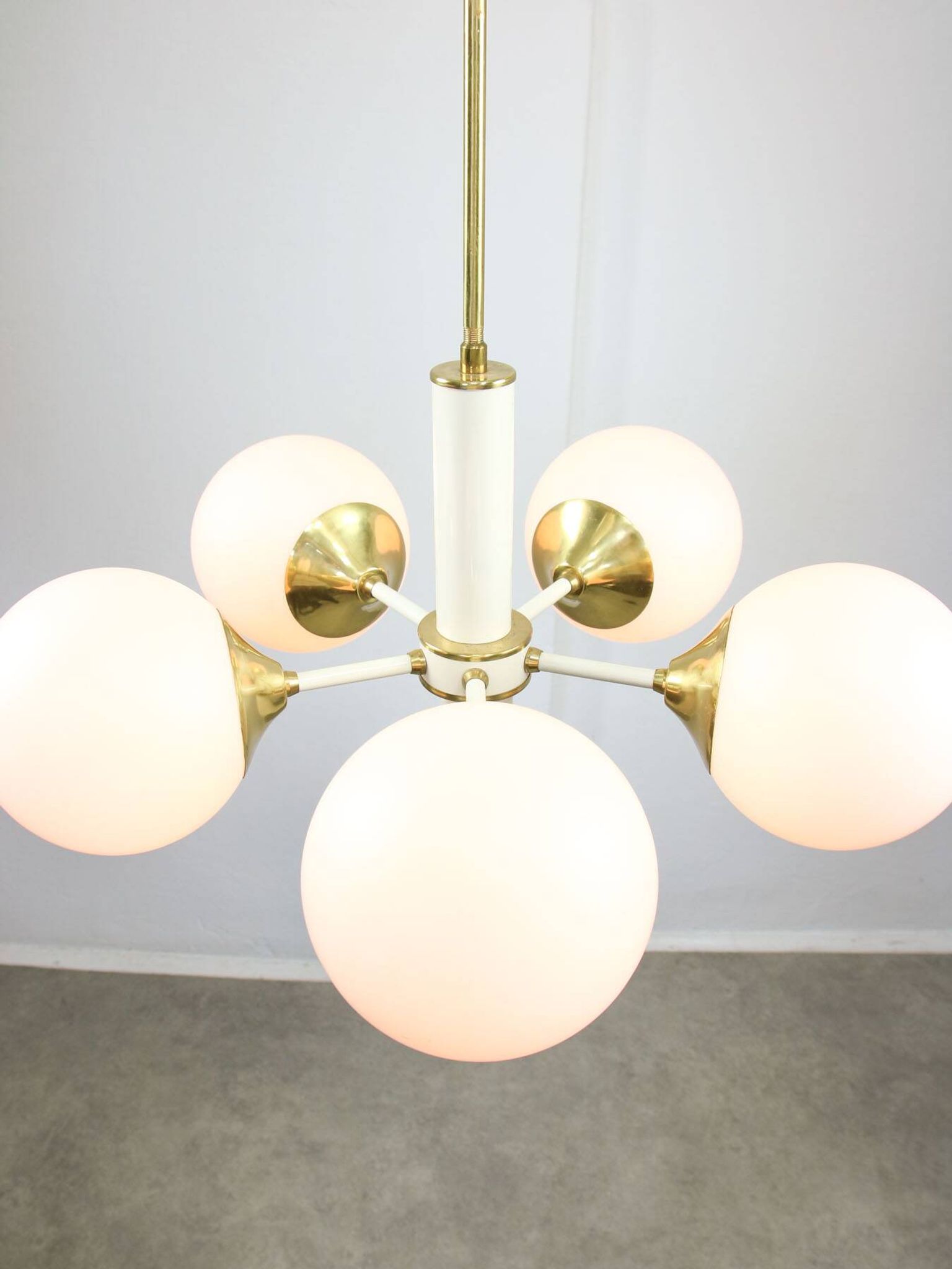 Mid-century Modern Italian Brass and Opaline Sputnik Chandelier