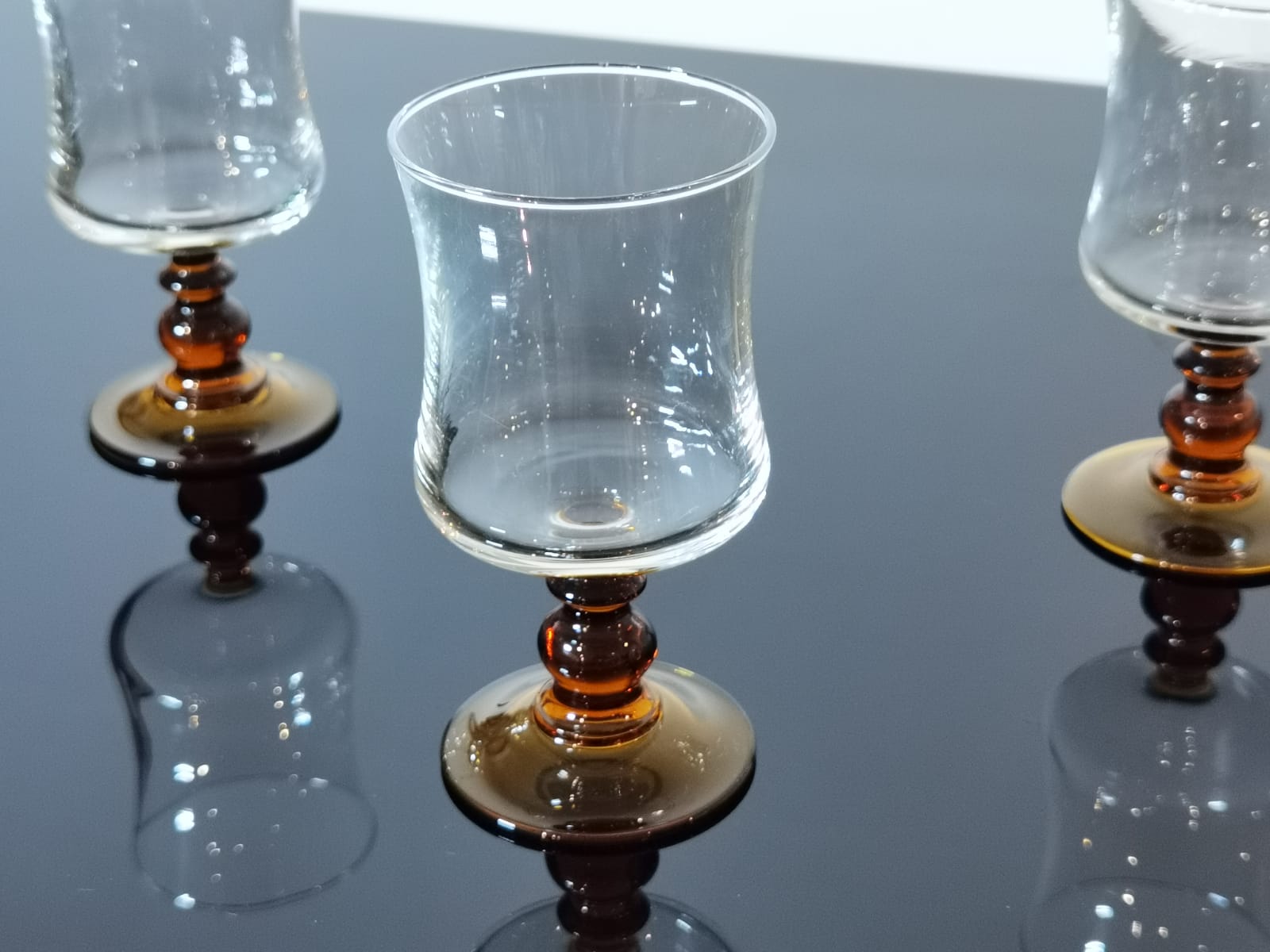 4 verres à vin Luminarc pieds ambrés
